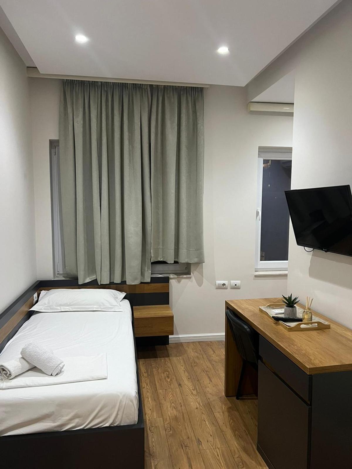 Urban Room 5 Tirana Buitenkant foto